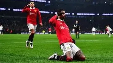 高圆圆与丈夫合影秀恩爱，力挺赵又廷新作品